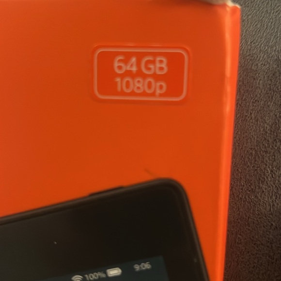 AMAZON FIRE HD 10 With Alexa - Picture 3 of 8